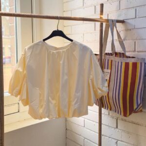 Blouse: crop Sorbet
Vanille