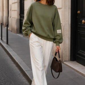 Sweater: oversized Sweatshirt met ballonmouwen en textielpatch kaki
