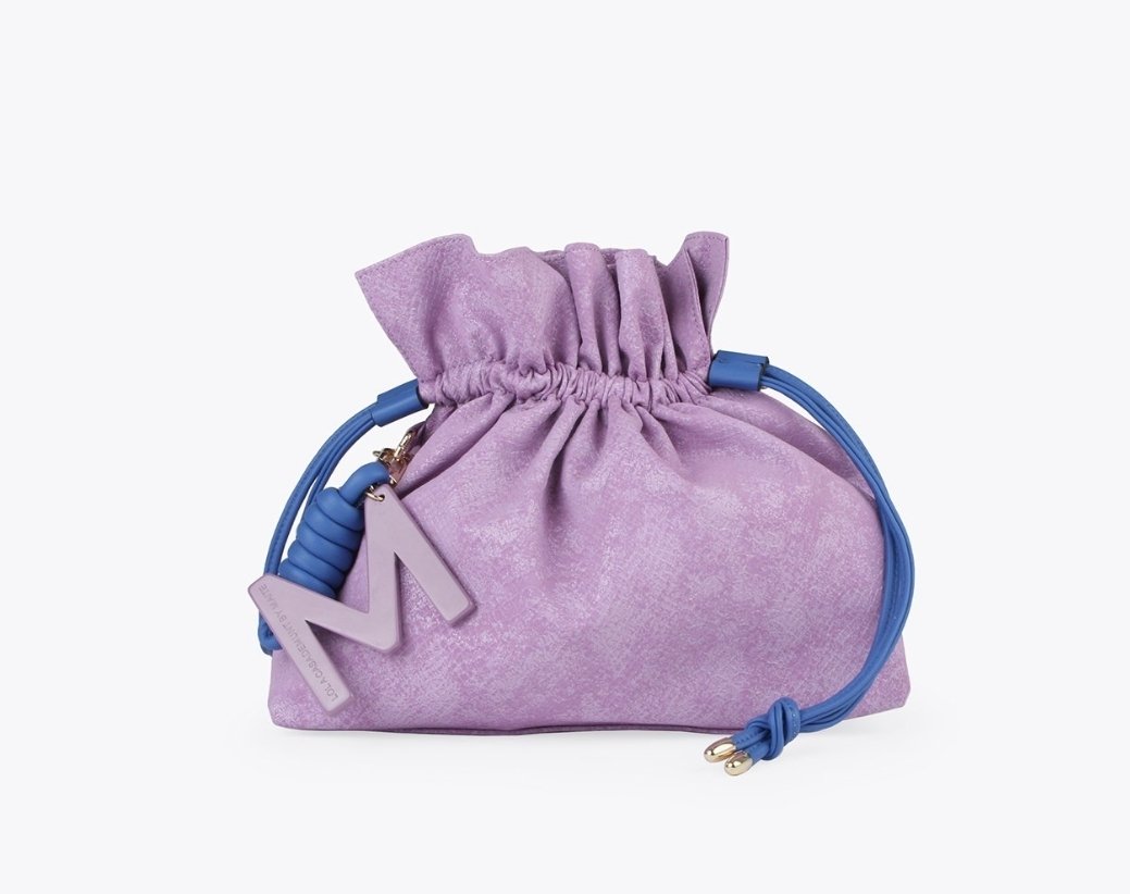 Handtas: lolacasademunt lila met gouden riem en blauwe accenten
UITVERKOCHT
