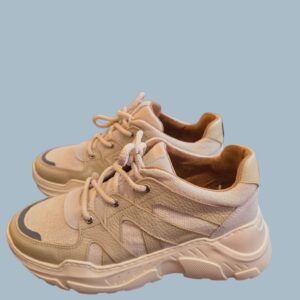 Sneakers in beige dwrs 👟