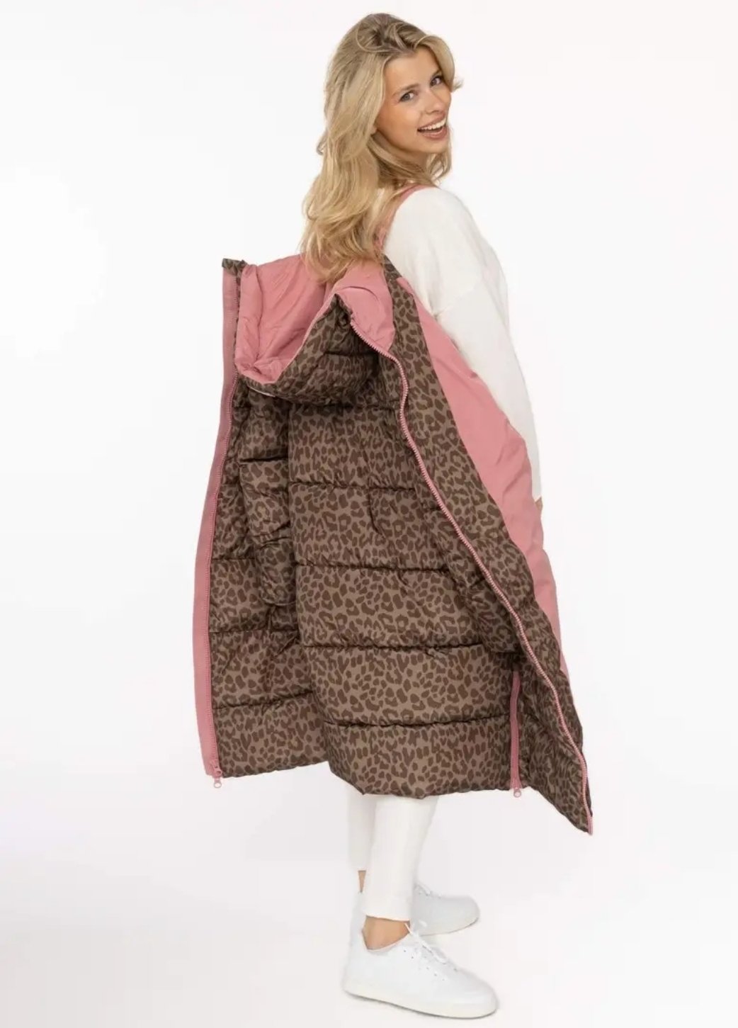 Jas: halflange doorstikte, gewatteerde jas met capuchon leopard taupe / roos - Afbeelding 3