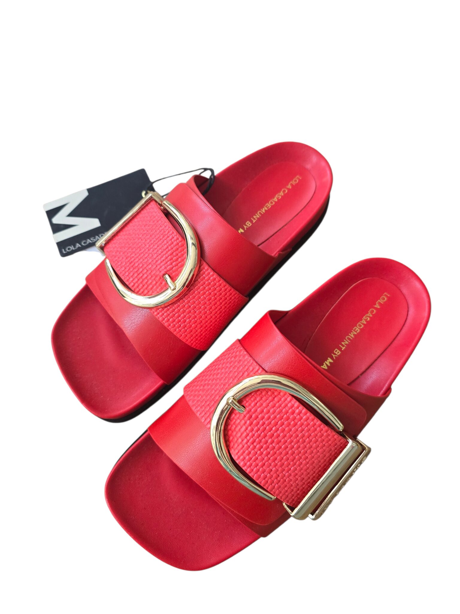 Slippers: lolacasademunt rood met gouden details